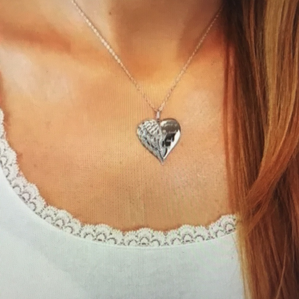Necklace Angel Wing “piece of my 💕is in he… - Picture 3 of 3